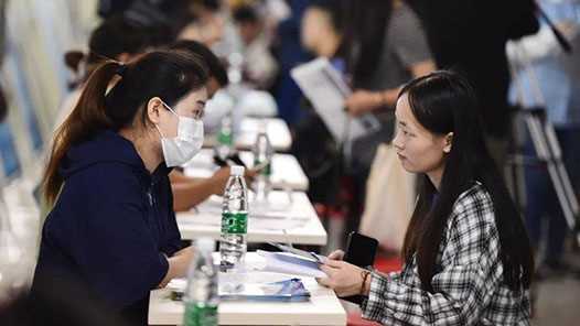 20260227081847-69a1536711f2a.jpg 河南举办女性科技创新创业成果交流会