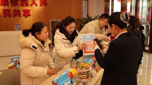 20260227083354-69a156f28bcd7.jpg 青岛新春创业市集激活创业活力