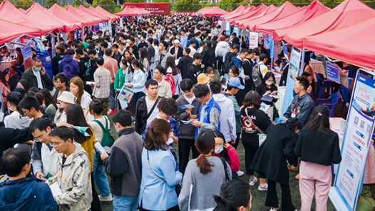 20260304083203-69a7ee037f437.jpg 江西宜春:就业服务不打烊