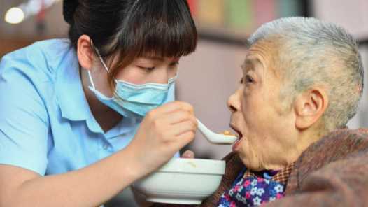 新职业新风向｜养老服务师：为老人照护需求“精准画像”网赚项目-副业赚钱-互联网创业-资源整合歪妹网赚