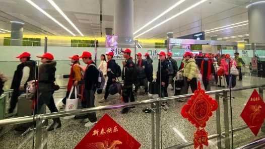 上海：包机包列包车护航就业路，首批“点对点”务工人员返岗网赚项目-副业赚钱-互联网创业-资源整合歪妹网赚