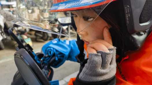 “外卖在变，人情味没变”——骑手与城市的“互暖”新春网赚项目-副业赚钱-互联网创业-资源整合歪妹网赚